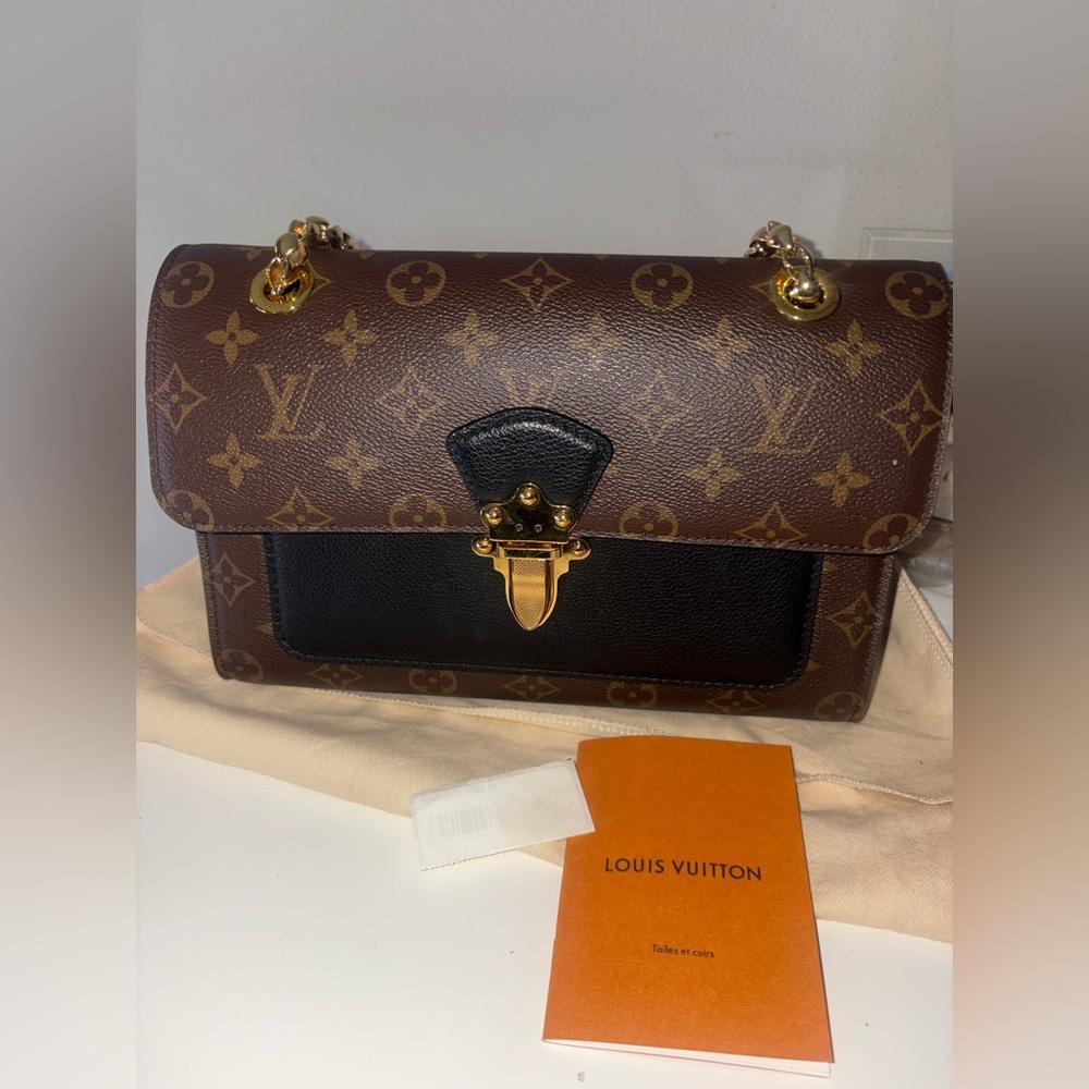 Louis Vuitton Victoire Shoulder Bag Noir Black